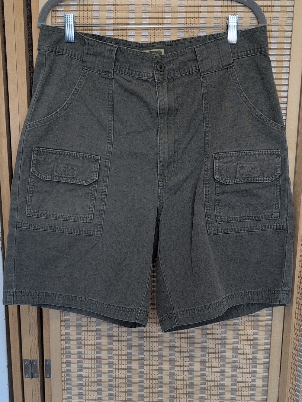Cabela's Olive Green Men's Cargo Shorts